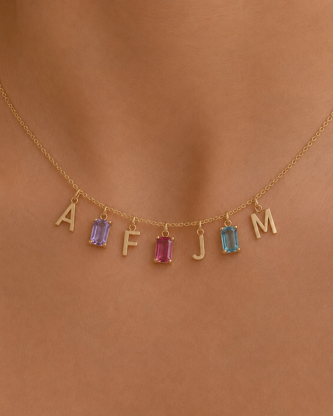 CHAIN(S)